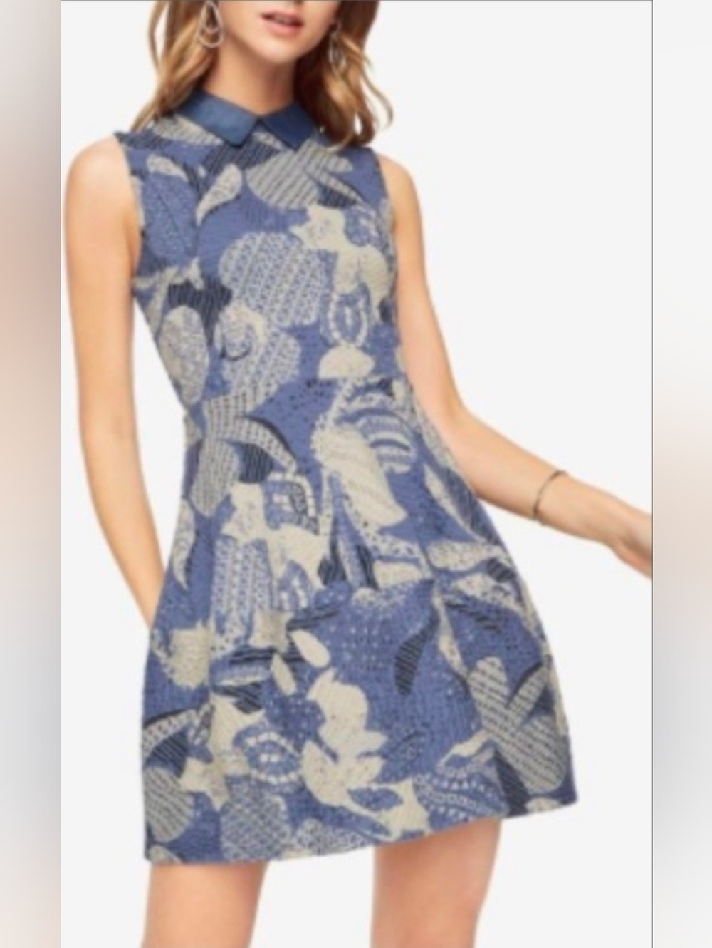 BCBGMaxazria Bernice Dress Textured Collared Sleeveless Blue Cream Size M - Picture 2 of 13
